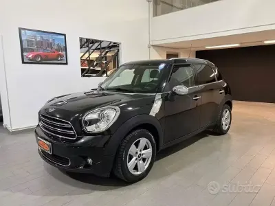 Usata Mini ONE 90 CV (66 kW) 2015 Nero Utilitaria