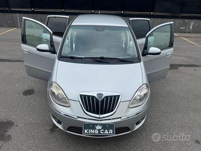 Usata Lancia Musa S 95 CV (69 kW) 2010 Grigio Monovolume
