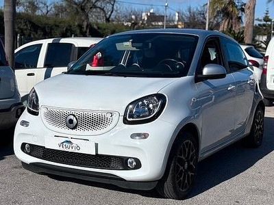 Usata Smart ForFour 70 CV (51 kW) 2015 Bianco Utilitaria
