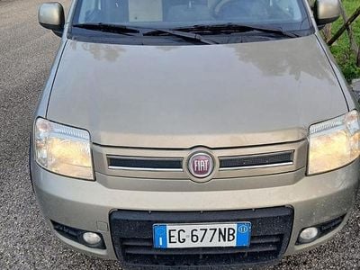 Usata Fiat Panda 4x4 69 CV (50 kW) 2011 Utilitaria