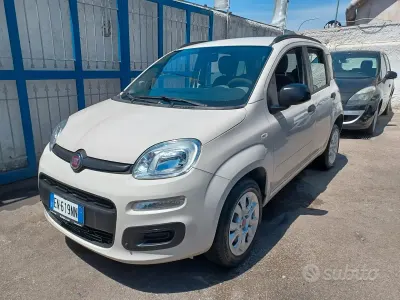 Occasion Fiat Panda Lounge 80 ch (58 kW) 2012 Citadine