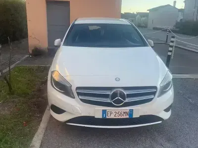 Usata Mercedes A180 109 CV (80 kW) 2012 Bianco Berlina