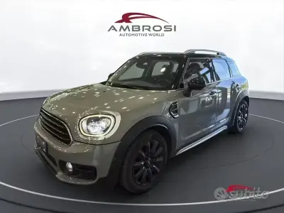 Usata Mini Cooper D Countryman Business 150 CV (110 kW) 2017 Grigio SUV