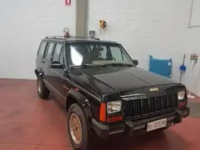 Usata Jeep Cherokee Limited 174 CV (127 kW) 1991 Nero metallizzato SUV