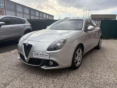 Usata Alfa Romeo Giulietta Super 120 CV (88 kW) 2020 Argento Utilitaria
