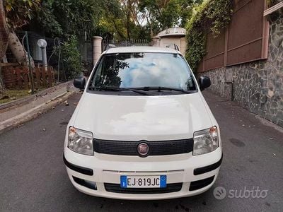 Begagnad Fiat Panda 59 HK (43 kW) 2011 Vit Halvkombi