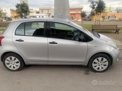 usata Toyota Yaris - 2008