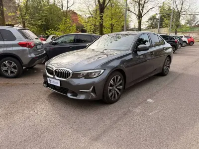 Usata BMW 320 Luxury Line 190 CV (139 kW) 2021 Grigio Berlina