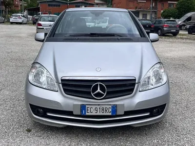 Usata Mercedes A160 82 CV (60 kW) 2010 Grigio Utilitaria