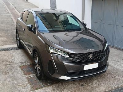 Usata Peugeot 3008 Allure 131 CV (96 kW) 2023 Grigio SUV