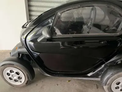 Usata Renault Twizy 12 kW (17 CV) 2021 Nero Utilitaria