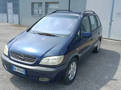 Usata Opel Zafira 125 CV (91 kW) 2002 Blu Monovolume