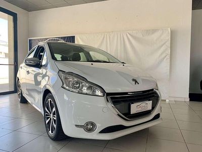 Usata Peugeot 208 Allure 75 CV (55 kW) 2018 Bianco Utilitaria
