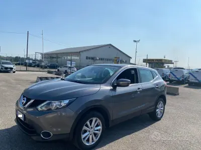 Usata Nissan Qashqai Acenta 110 CV (80 kW) 2014 Grigio SUV