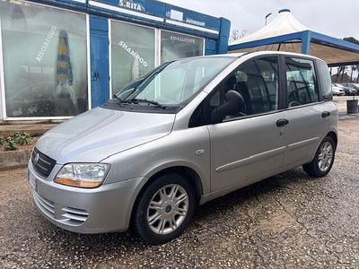 Usata Fiat Multipla Dynamic 116 CV (85 kW) 2004 Argento Monovolume