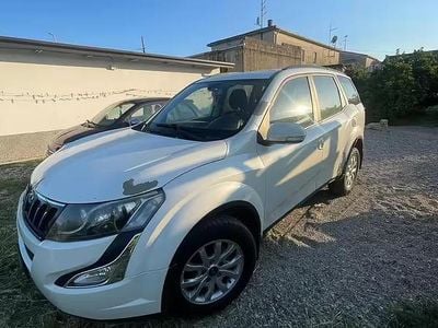 Usata Mahindra XUV500 140 CV (102 kW) 2019 Bianco SUV