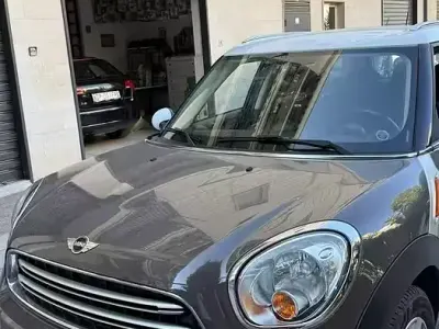 Usata Mini Countryman 111 CV (81 kW) 2015 Marrone SUV