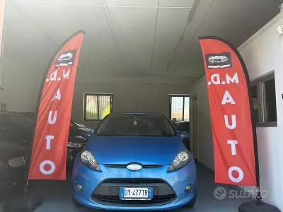 Usata Ford Fiesta Titanium 92 CV (67 kW) 2010 Bluazzurro Berlina