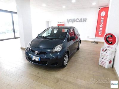Usata Toyota Aygo 68 CV (50 kW) 2011 Nero Utilitaria