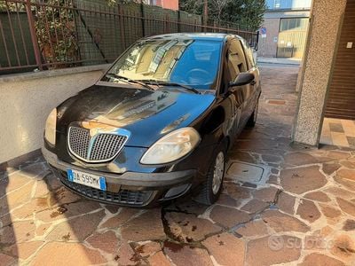 Usata Lancia Ypsilon 60 CV (44 kW) 2005 Nero Utilitaria