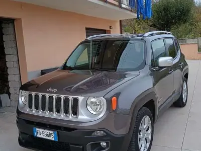 Usata Jeep Renegade Limited 120 CV (88 kW) 2016 SUV
