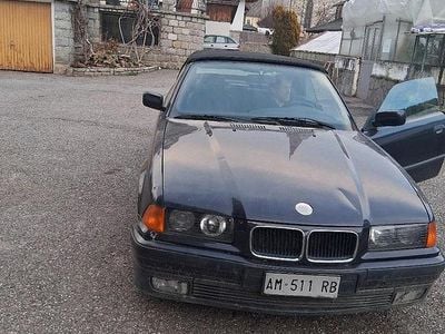 Usata BMW 320 Cabriolet 150 CV (110 kW) 1994 Blu Cabrio