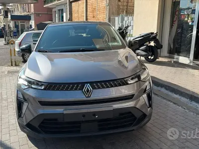 Nuova Renault Captur Equilibre 109 CV (80 kW) 2026 Grigio SUV