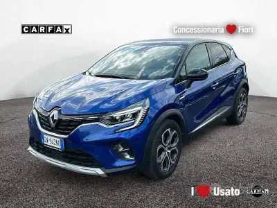 Usata Renault Captur Intens 101 CV (74 kW) 2023 Blu SUV