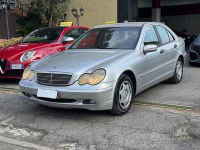 Usata Mercedes C180 Elegance 136 CV (100 kW) 2000 Grigio Station wagon