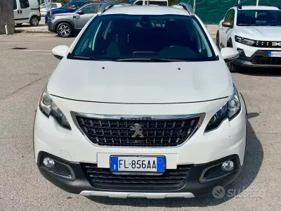Usata Peugeot 2008 82 CV (60 kW) 2017 Bianco SUV