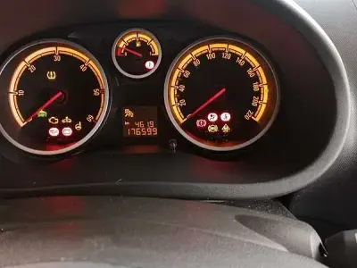 Usata Opel Corsa 75 CV (55 kW) 2014 Utilitaria