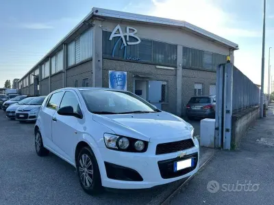 Usata Chevrolet Aveo LS 86 CV (63 kW) 2012 Bianco Berlina