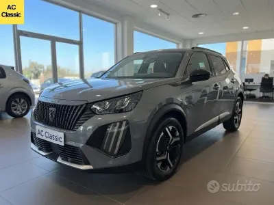 Usata Peugeot 2008 Allure 100 CV (73 kW) 2025 Grigio SUV