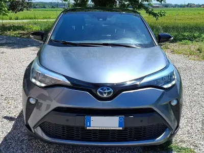 Usata Toyota C-HR Trend 184 CV (135 kW) 2020 Blu/azzurro SUV