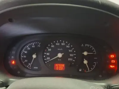 Usata Renault Clio 58 CV (42 kW) 1999 Bluazzurro Berlina
