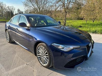 Usata Alfa Romeo Giulia Veloce 210 CV (154 kW) 2017 Blu Berlina