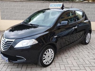 usata Lancia Ypsilon 1.2 69 CV 5 porte S&S Silver