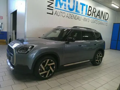 Usata Mini Cooper Countryman Favoured 156 CV (114 kW) 2025 Blu SUV