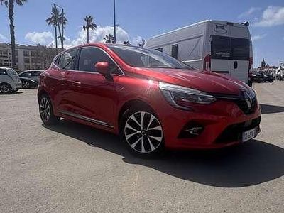 Używany Renault Clio V Intens 101 KM (74 kW) 2020 Czerwony Sedan/Limuzyna