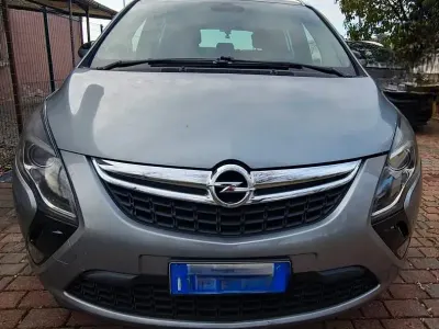 Usata Opel Zafira Tourer 150 CV (110 kW) 2012 Grigio Monovolume