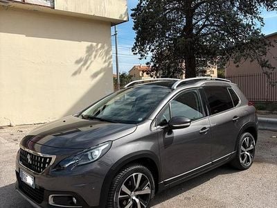 Usata Peugeot 2008 100 CV (73 kW) 2017 Grigio SUV