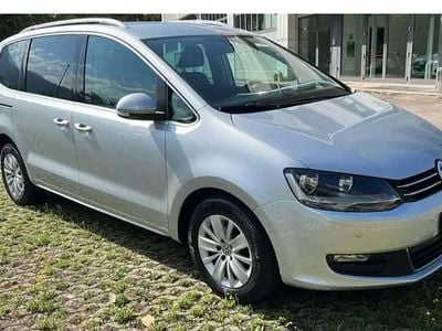 Begagnad VW Sharan Highline 140 HK (102 kW) 2012 Silver Minibuss