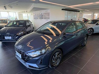 Nuova Hyundai i20 90 CV (66 kW) 2025 Mangrove green Utilitaria