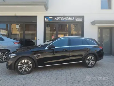 Usata Mercedes C220 Premium 200 CV (147 kW) 2023 Other Station wagon
