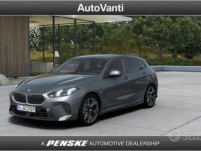 Grigio Nuova 2025 BMW 120 M Sport Utilitaria | 44.840 €