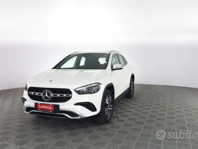 Usata Mercedes GLA180 Advanced 116 CV (85 kW) 2024 Bianco SUV