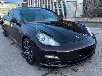 Usata Porsche Panamera 250 CV (183 kW) 2012 Utilitaria