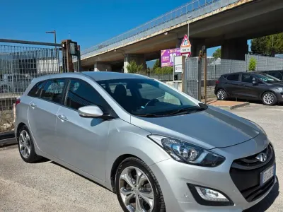 Usata Hyundai i30 Comfort 128 CV (94 kW) 2013 Argento Station wagon