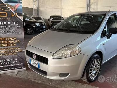 Occasion Fiat Grande Punto S 69 ch (50 kW) 2011 Gris Citadine