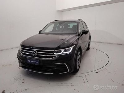 Usata VW Tiguan R-line 150 CV (110 kW) 2022 Giallo SUV